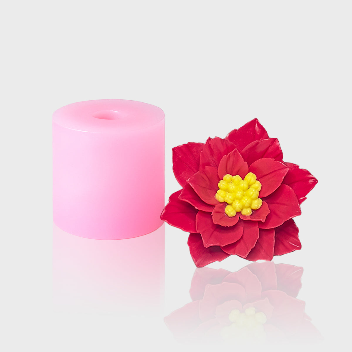 3D-Silikonform Weihnachtsstern 49 mit roter gegossener Poinsettie