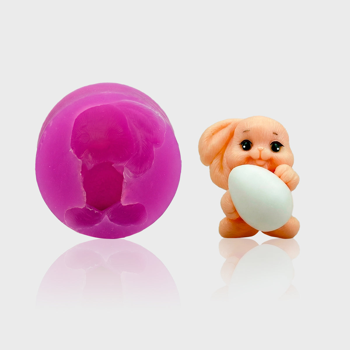 2D-Silikonform Hase 4 mit gegossener Hasenfigur