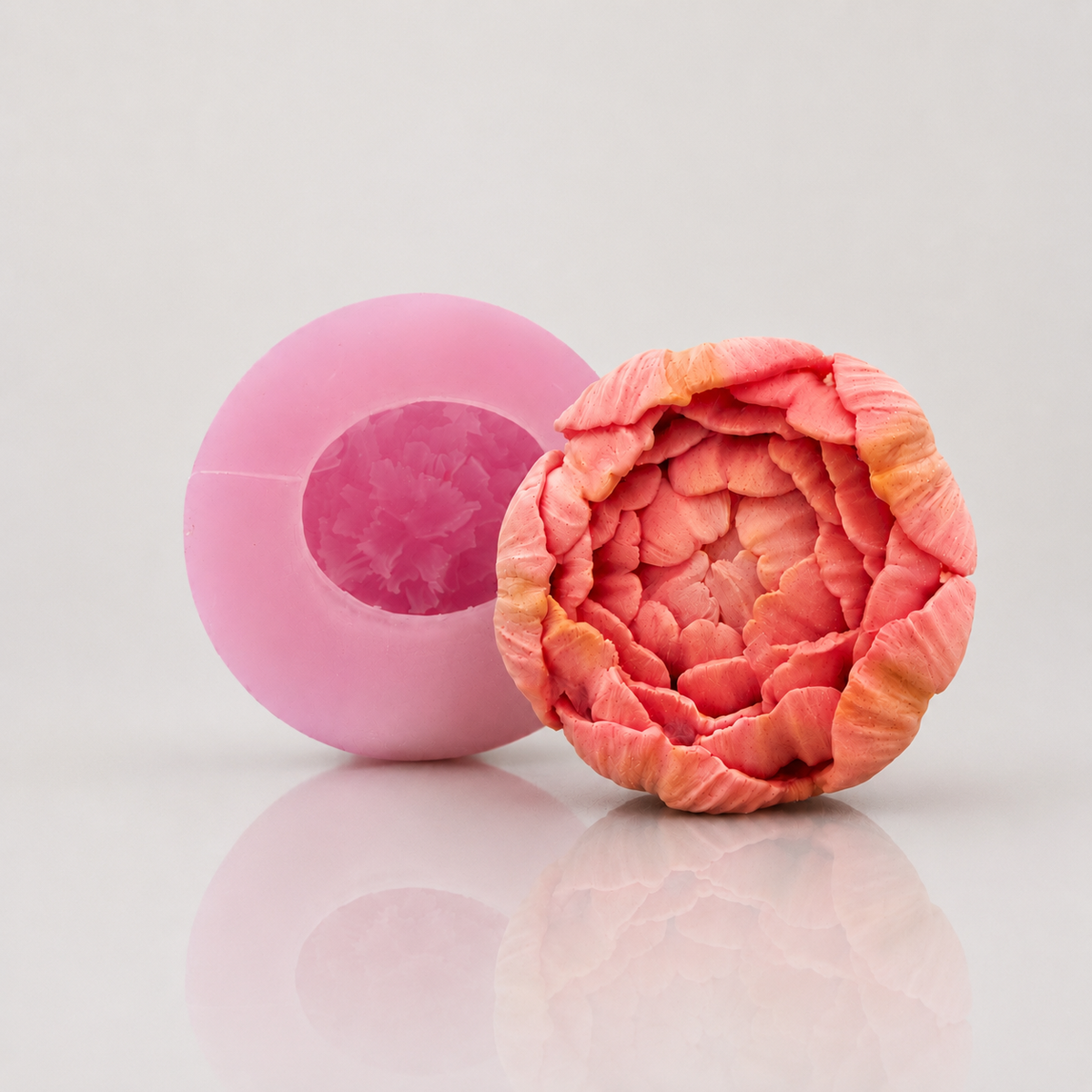 3D-Silikonform Pfingstrose 32 mit gegossener Blüte